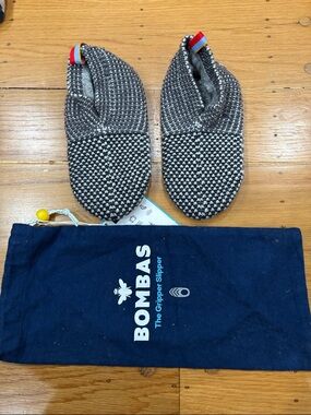 Bombas Youth size Gripper Slipper